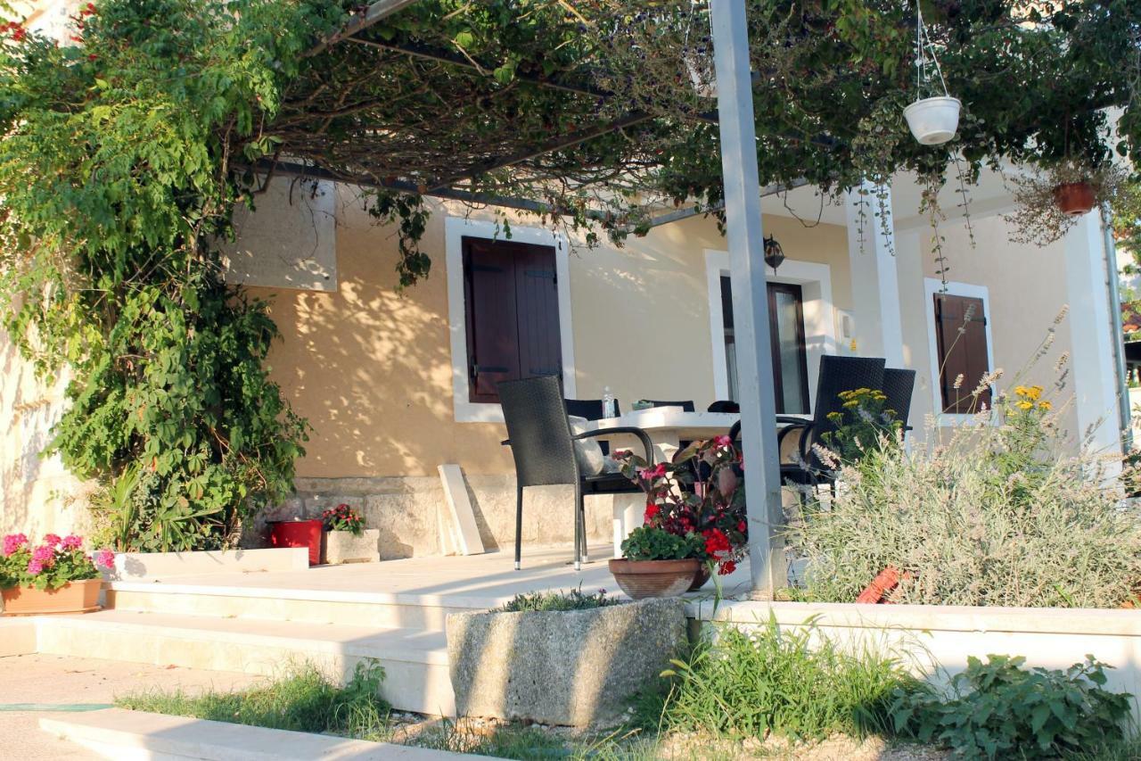 Apartments Borghetto Vinkuran Dış mekan fotoğraf