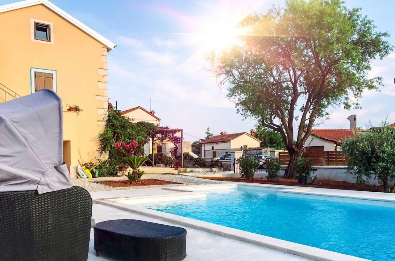 Apartments Borghetto Vinkuran Dış mekan fotoğraf