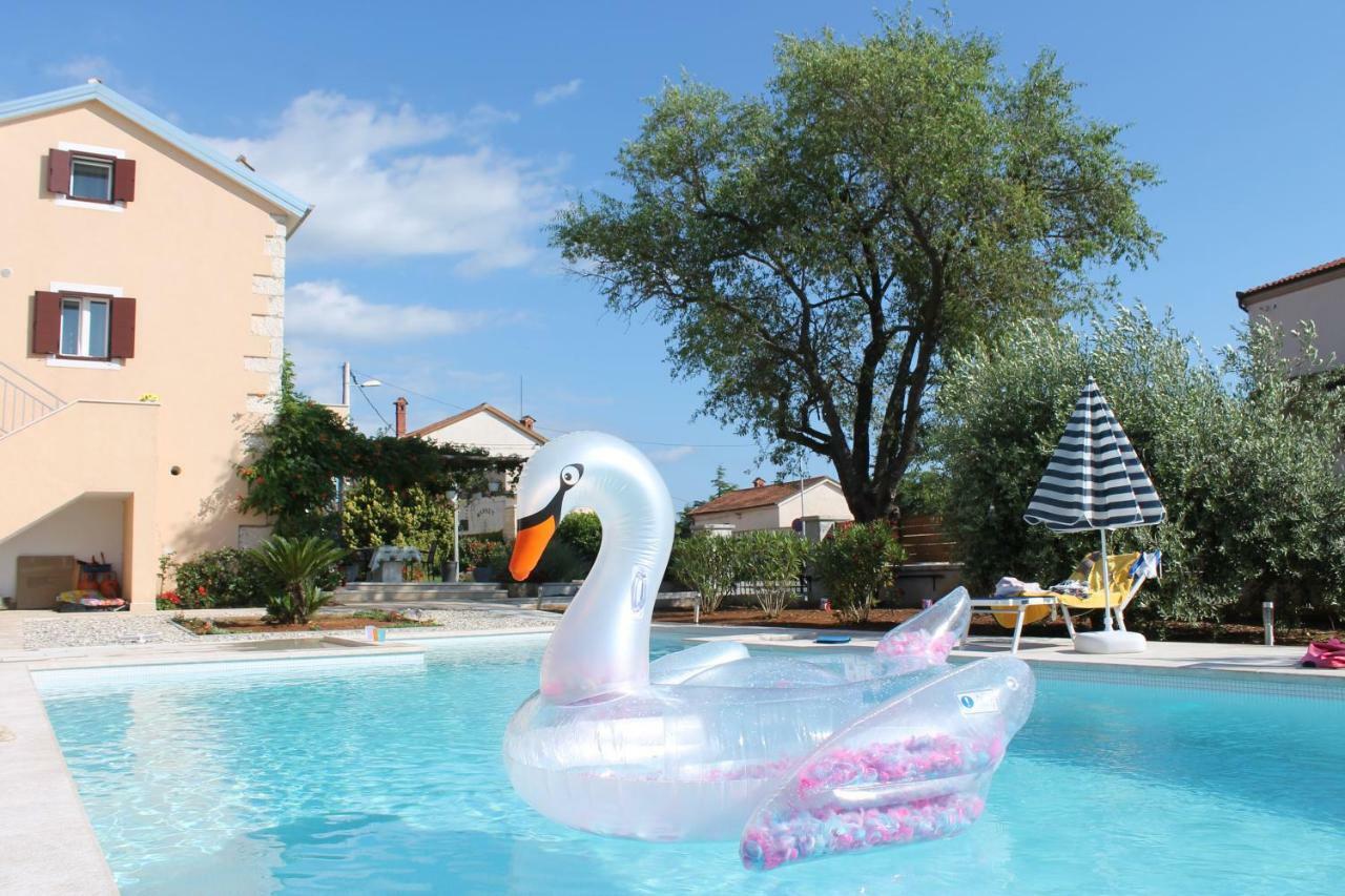 Apartments Borghetto Vinkuran Dış mekan fotoğraf